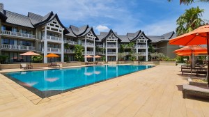 拉古纳的Golf View Freehold Condo - 1 卧/1 浴