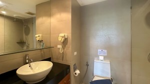 拉古纳的Golf View Freehold Condo - 1 卧/1 浴