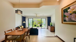 拉古纳的Golf View Freehold Condo - 1 卧/1 浴