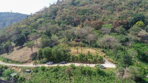 超过 4 个 Rai 海景地在查龙