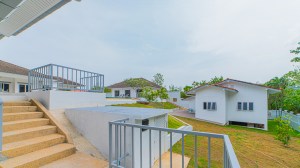 奈涵海滩附近大片土地上的超大别墅 - 10 卧/10 浴