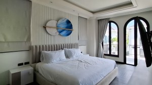 拉古娜附近新建的现代泳池别墅 - 3 卧/3 浴