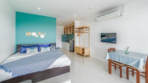 卡伦海滩附近的海景公寓楼