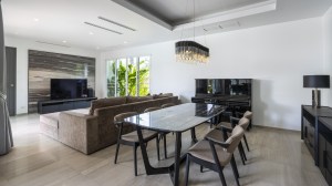 位于 Cherng Talay 的迷人二手泳池别墅 - 4 卧/4 浴