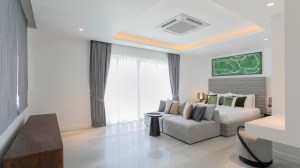 位于 Cherng Talay 的华丽殖民风格泳池别墅 - 5 卧/4 浴