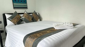 芭东外国永久产权顶层公寓，带私人泳池 - 3 卧/2 浴