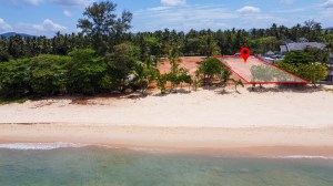 纳泰 (Natai) 超过 2.6 莱的海滨地块