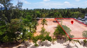 纳泰 (Natai) 超过 2.6 莱的海滨地块