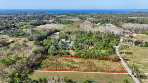 纳泰 (Natai) 超过 4 莱 (超过 4 莱) 的可建平地