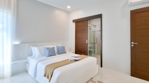 位于 Cherng Talay 的迷人现代泳池别墅 - 4 卧/5 浴