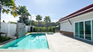 位于 Cherng Talay 的迷人现代泳池别墅 - 4 卧/5 浴