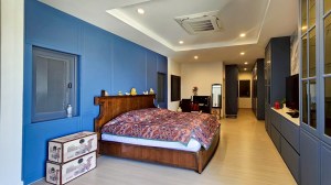 靠近BISP的现代家庭别墅 - 3 卧/3 浴