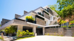 拉扬豪华海景公寓，配备私人无边际泳池 - 3 卧/3 浴