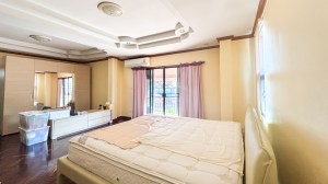 普吉镇附近温馨泰式现代住宅 - 4 卧/4 浴