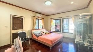 普吉镇附近温馨泰式现代住宅 - 4 卧/4 浴