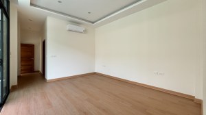 查龙现代独立泳池别墅 - 3 卧/3 浴