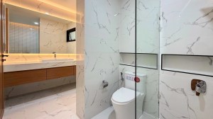 位于阁凯岛的舒适翻新泳池别墅 - 3 卧/3 浴