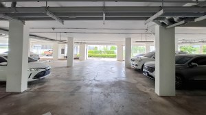 卡图高尔夫球场附近宽敞泳池景观公寓 - 2 卧/2 浴