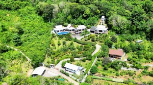 拉威山坡上的豪华海景庄园 - 4 卧/7 浴