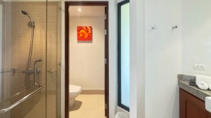 奈扬海滩附近宽敞泳池景观公寓 - 1 卧/1 浴