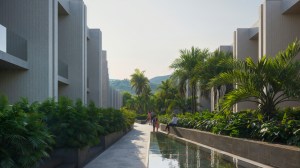 拉扬海滩附近现代复式联排别墅 - 2 卧/2 浴